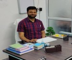 doctor gyanendra singh physician