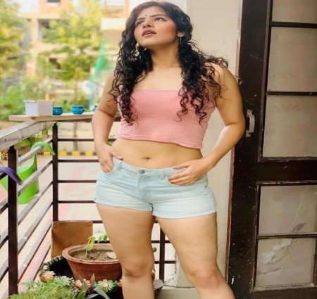Udaipur escort service   Renzy mehtha