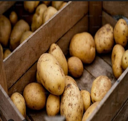 यदि आप काले होठों से परेशान है तो ये नुस्खा जरूर ट्राय करें।